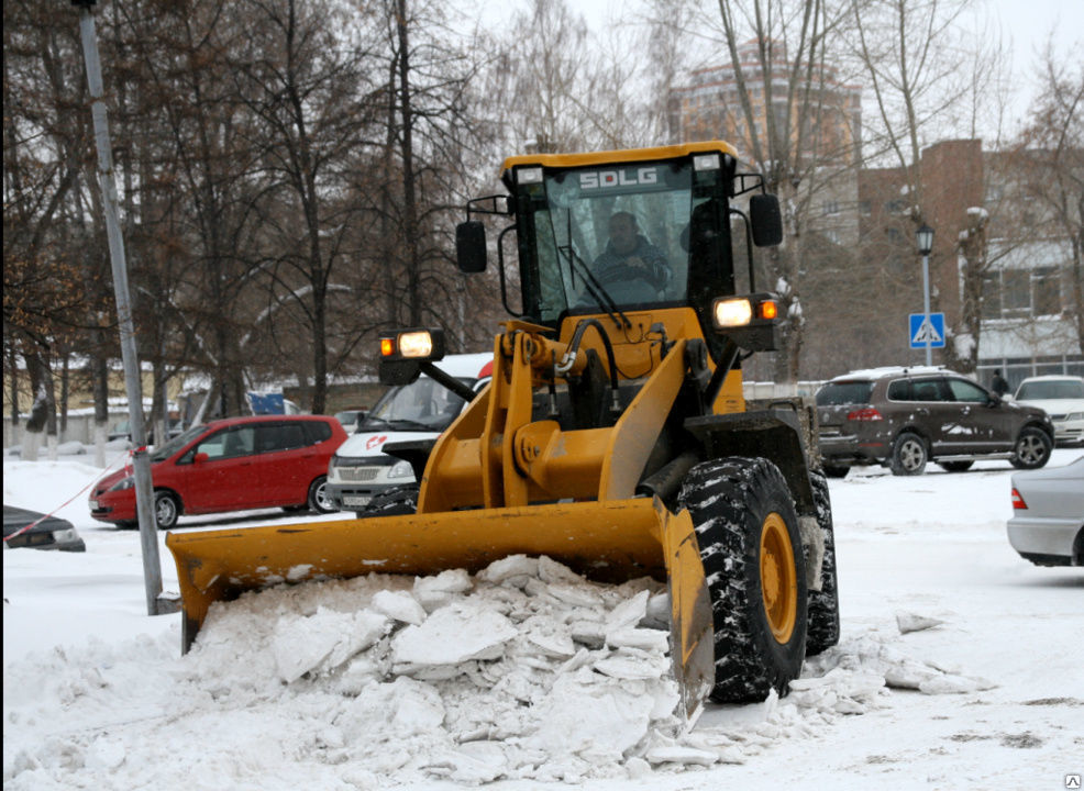 Аренда трактора для уборки снега в Ярцеве от ПроМусор – цена от 1017 руб., быстро и недорого